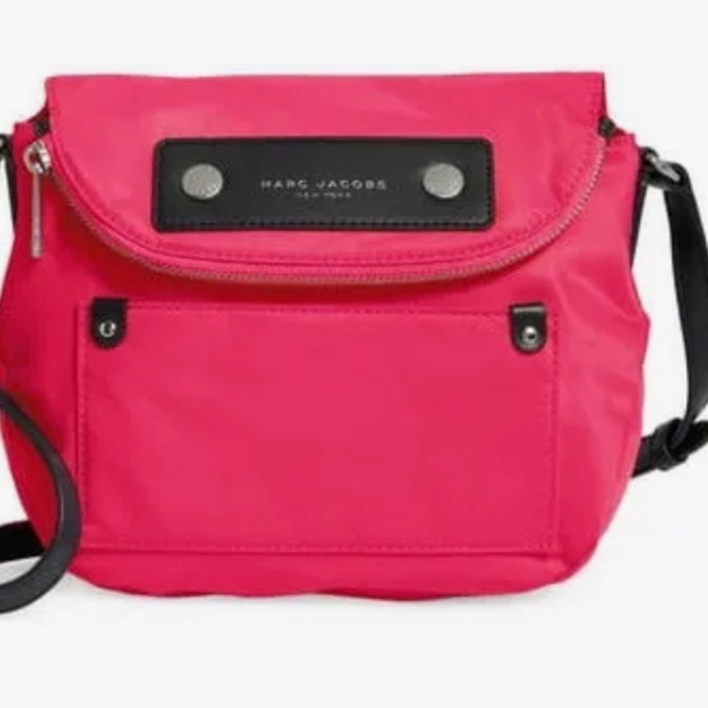Marc Jacobs NWT Preppy Nylon Mini Messenger Bag. Hot pink